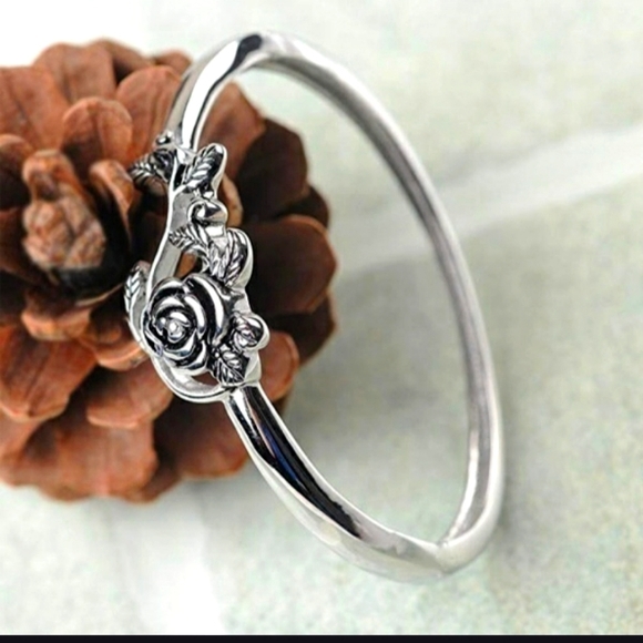 Jewelry - Vintage Black Oxidized Rose Dainty Silver Ring